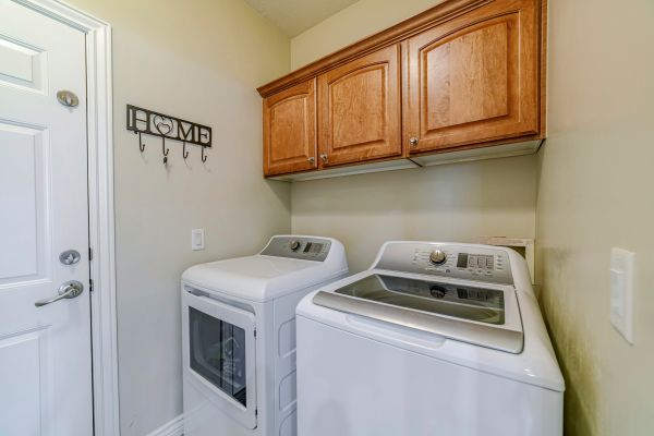 Professional Laundry Cabinet Installation